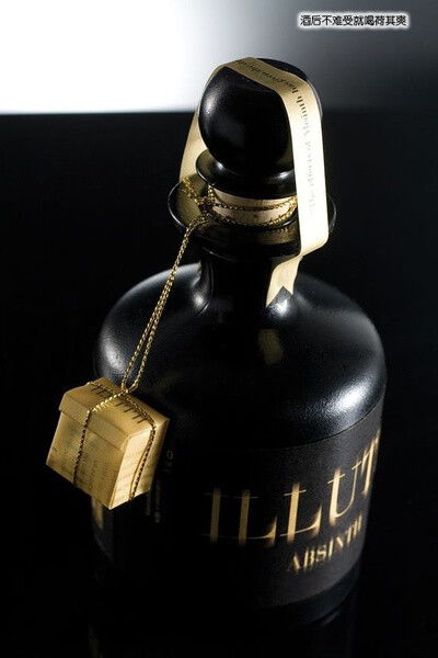 荷其爽 国外优秀酒瓶设计赏析——酒精与脱醇饮料的视觉魅力